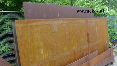 Metaal plaat corten staal met roest mekos schagerbrug